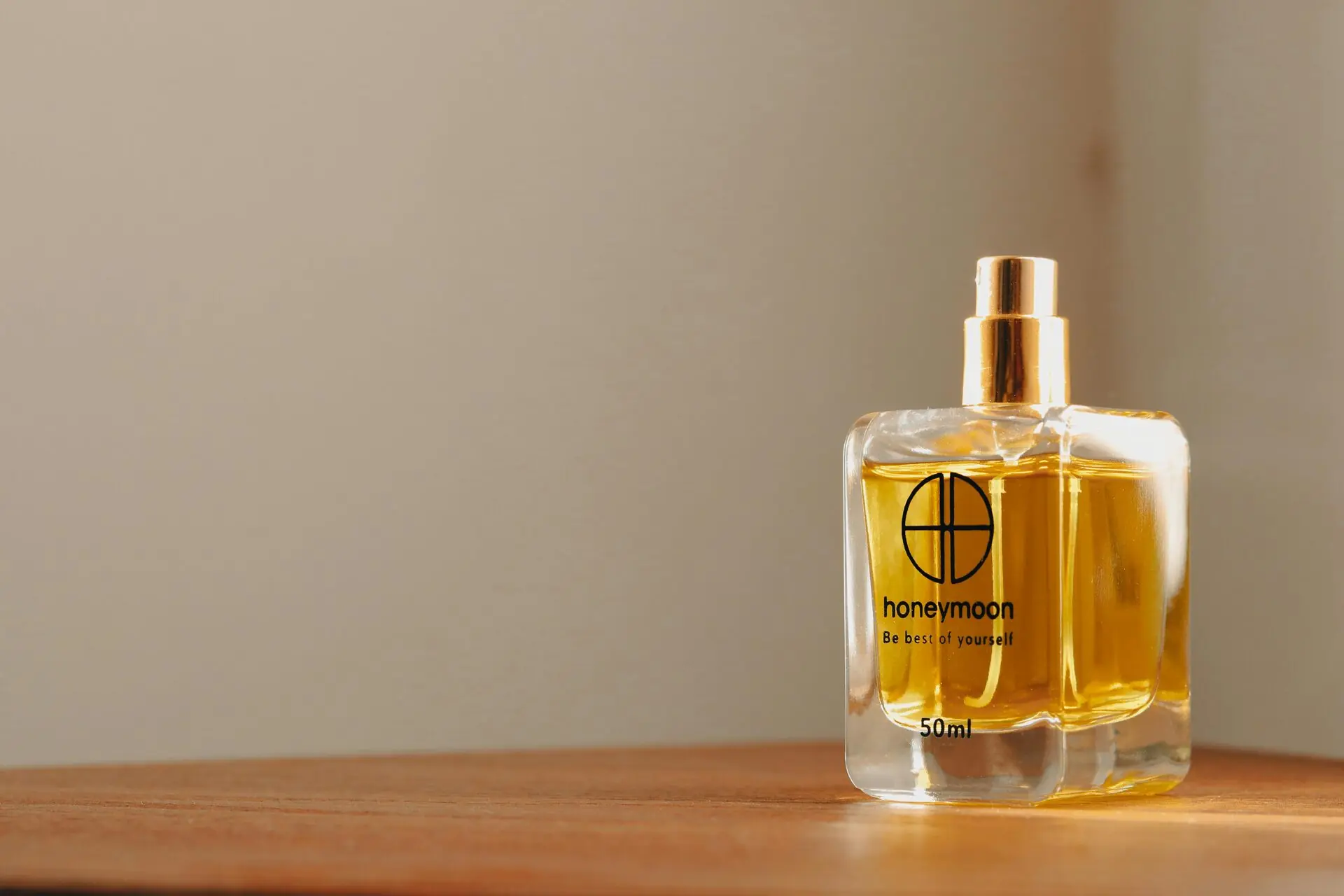 Bio-Parfum Vergleich 2026: 6 Naturparfüm-Marken im Test